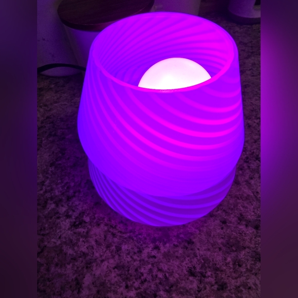 Color changing light - Picture 5 of 11
